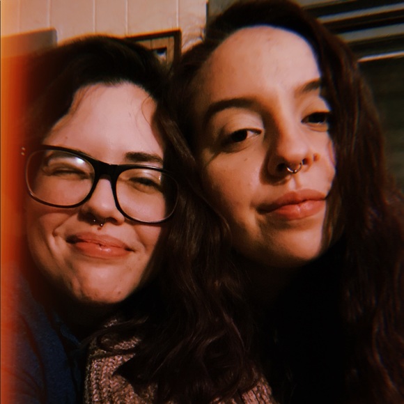 Meet your Posher, Mimi! - Picture 4 of 7